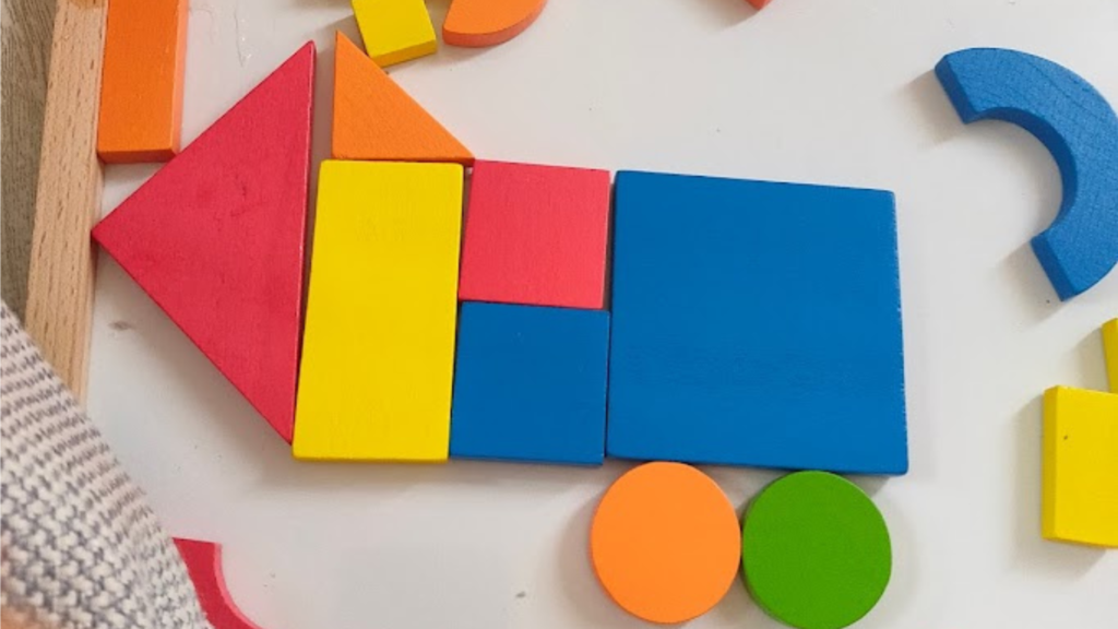 磁石タイプのおもちゃはお風呂場や冷蔵庫でも遊べるのがポイント!